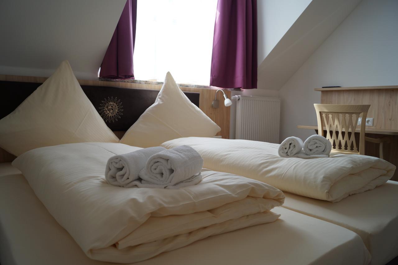 Hotel Gasthaus Sonne ไพเซนแบร์ก ภายนอก รูปภาพ